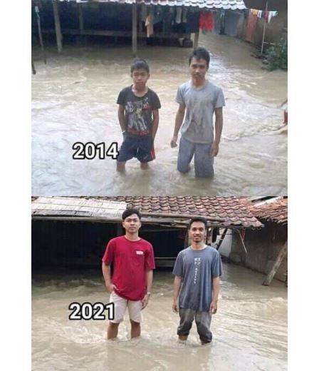 Transformasi warga saat terjadinya banjir, bikin senyum-seyum sendiri